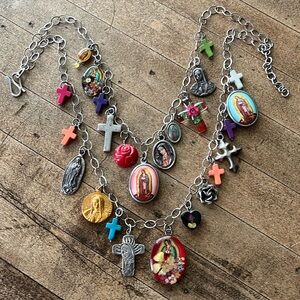 ♥️ Madonna Themed Necklace - not Magnolia Pearl